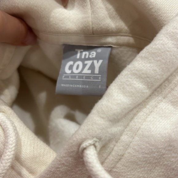 Cream Aritzia Hoodie - Picture 2 of 3